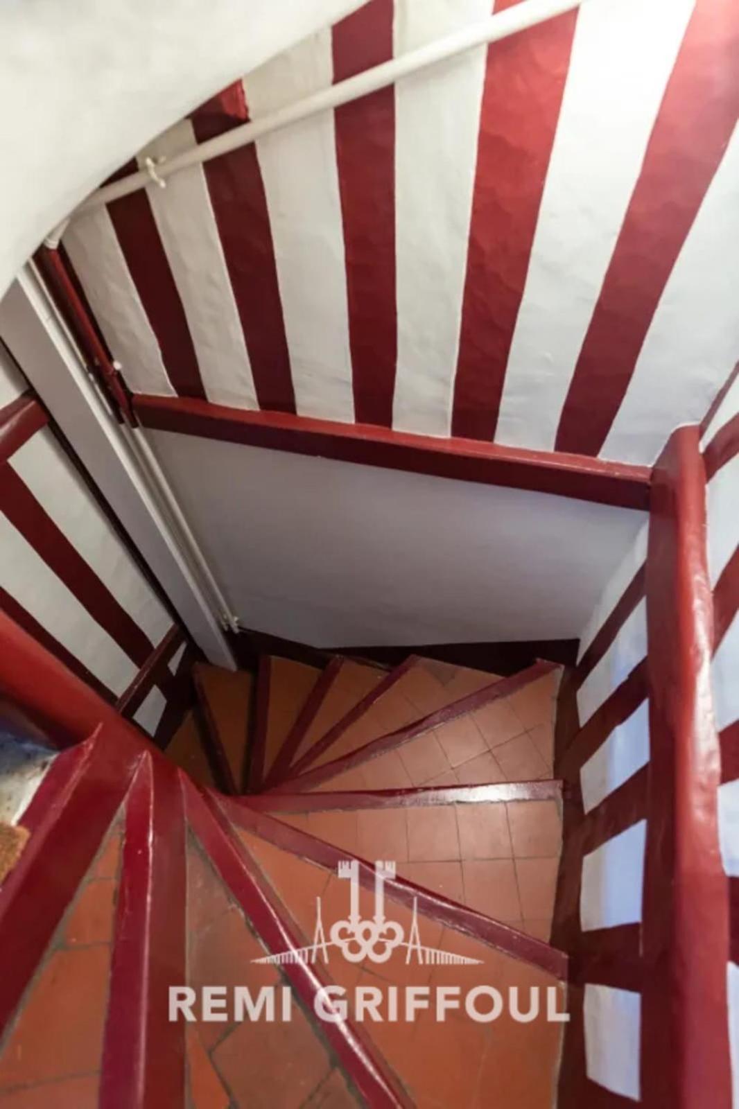 L'Escalier D'H - Duplex 3 In The City Center - Normand Charm - Family Stay Онфлёр Экстерьер фото