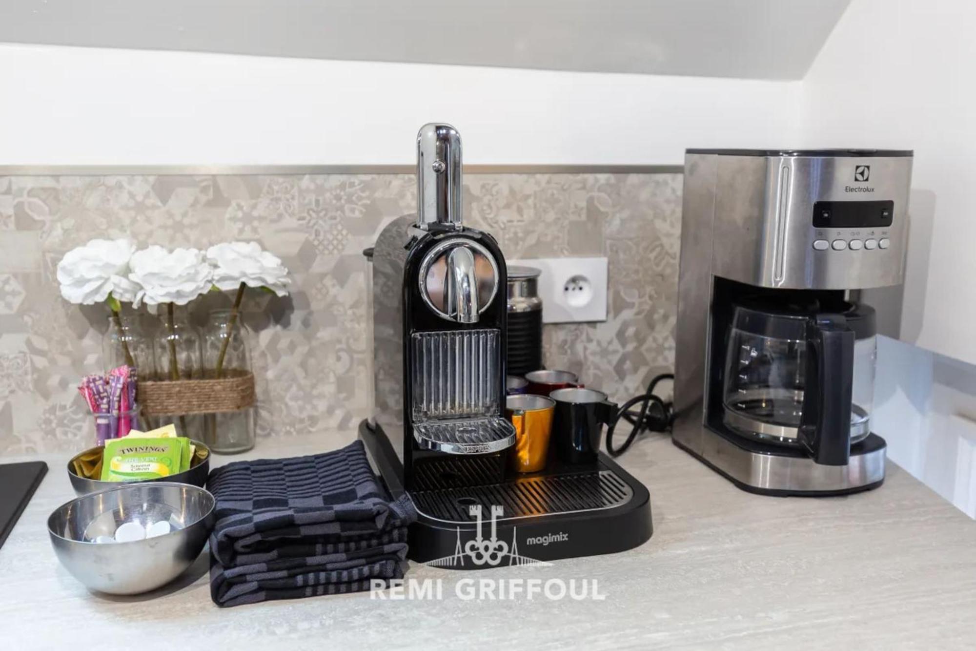 L'Escalier D'H - Duplex 3 In The City Center - Normand Charm - Family Stay Онфлёр Экстерьер фото