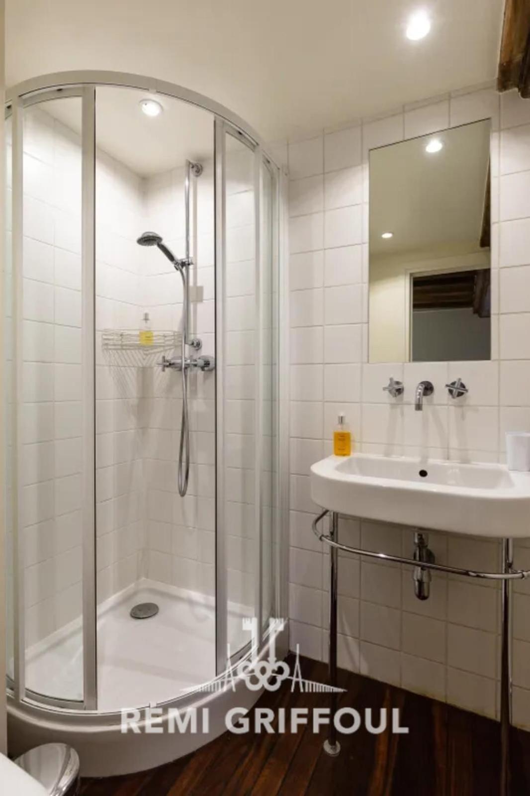 L'Escalier D'H - Duplex 3 In The City Center - Normand Charm - Family Stay Онфлёр Экстерьер фото